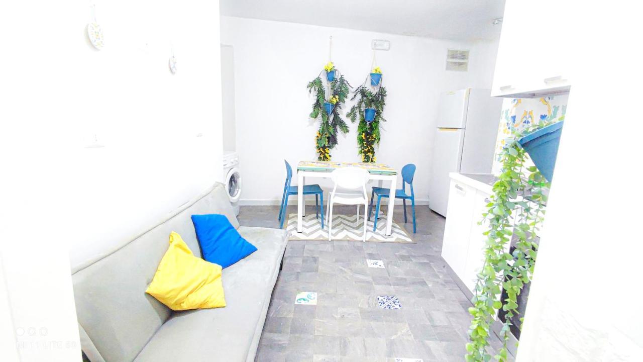 Apartamento Loft Monteoliveto By Napulitandream Nápoles Exterior foto
